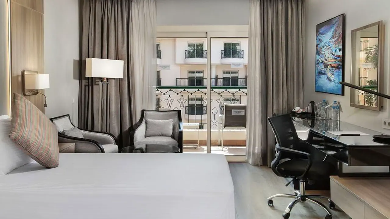 الفندق شتيجنبرجر نايل بالاس - الأقصر